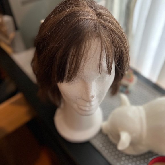 Wig - Picture 4 of 6
